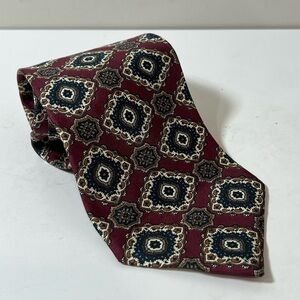 Vintage Christian Dior Elegant Burgundy Patterned Tie 100% Silk Woven in Italy